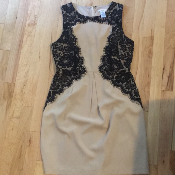 Esley Dresses & Skirts - Tan dress with black lace accent